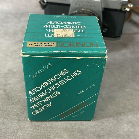 Pentax Spotmatic 35mm SLR Film Camera with Super Takumar lens & Wide Angel Lens - Picture 4 of 16